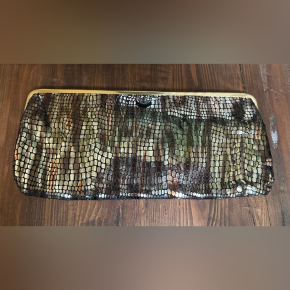 HOBO Handbags - HOBO Clutch